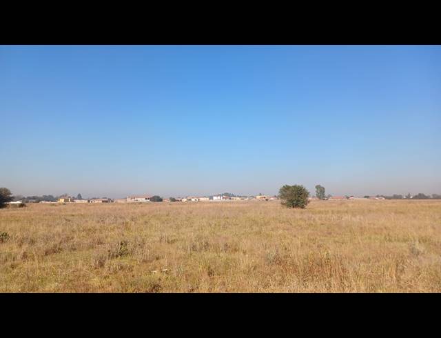 4,589M² VACANT LAND FOR SALE IN UNITAS PARK